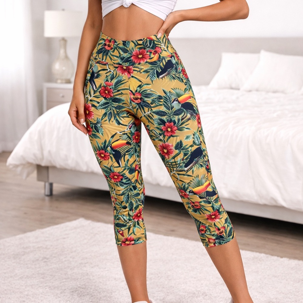 Tropical Print Capris